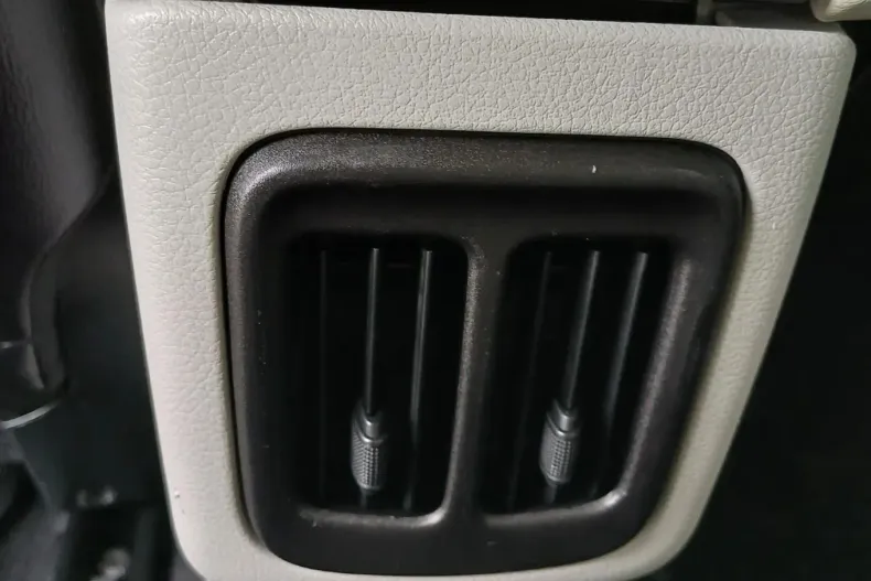 Jeep Compass din 2019 cu 104.379 km - oferta JEE145112 - foto 27