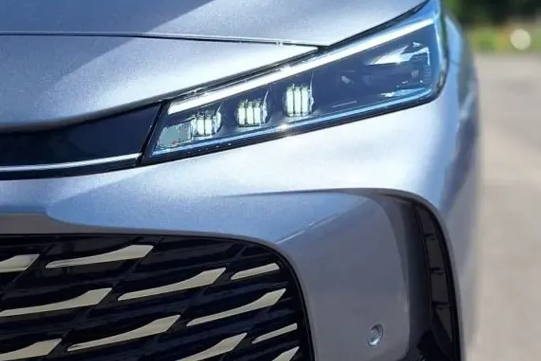 MG HS din 2025 cu 1 km - oferta MG0145136 - foto 14