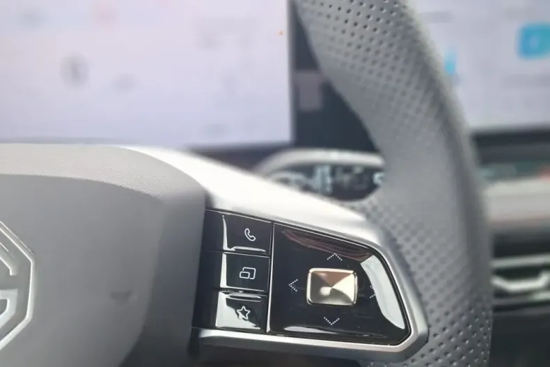 MG HS din 2025 cu 1 km - oferta MG0145136 - foto 26