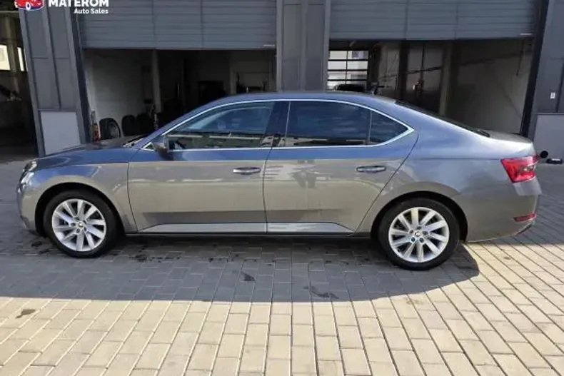 Skoda Superb din 2022 cu 25.000 km - oferta SKO145140 - foto 8