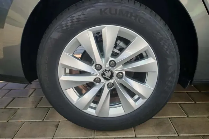 Skoda Octavia din 2025 cu 5 km - oferta SKO145141 - foto 10