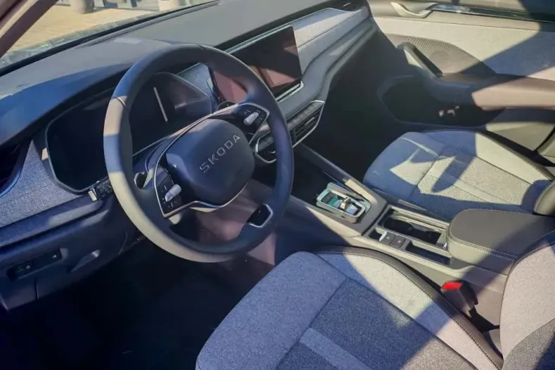 Skoda Octavia din 2025 cu 5 km - oferta SKO145141 - foto 13