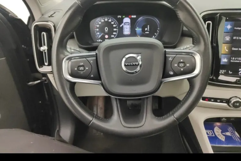 Volvo XC40 din 2021 cu 107.700 km - oferta VOL145144 - foto 4