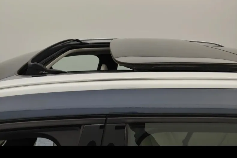 Volvo XC40 din 2021 cu 107.700 km - oferta VOL145144 - foto 5