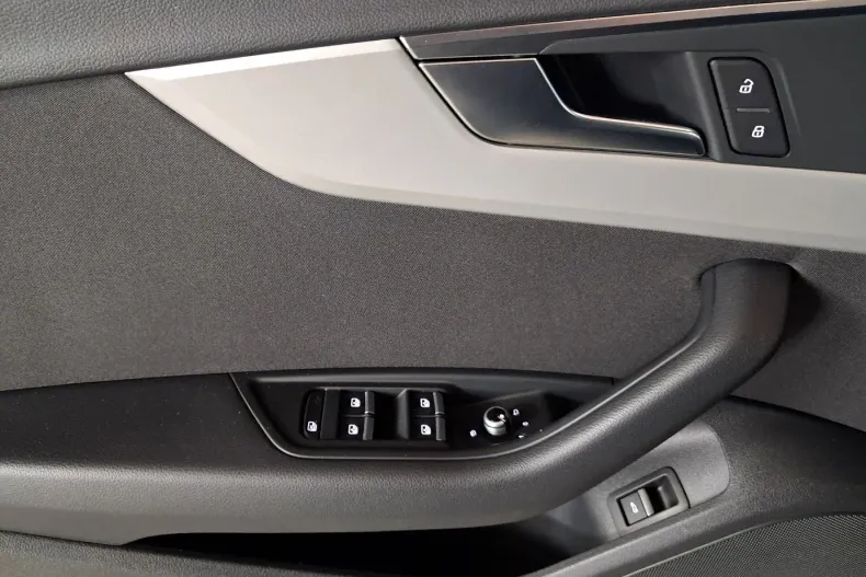 Audi A4 din 2022 cu 98.506 km - oferta AUD145155 - foto 9