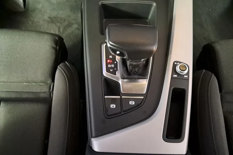 Audi A4 din 2022 cu 98.506 km - oferta AUD145155 - foto 15