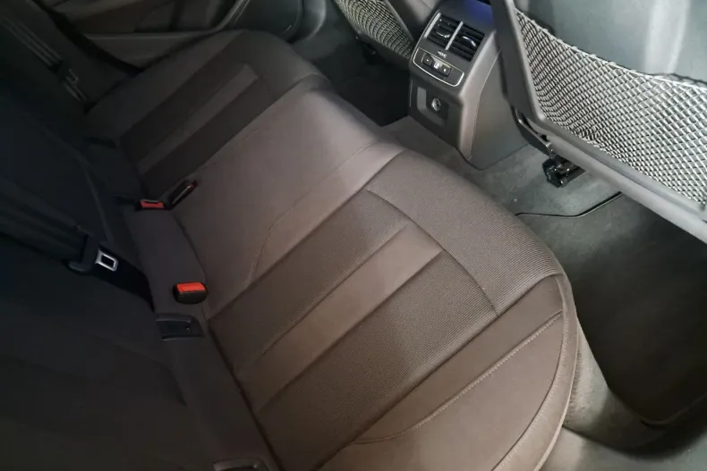 Audi A4 din 2022 cu 98.506 km - oferta AUD145155 - foto 17