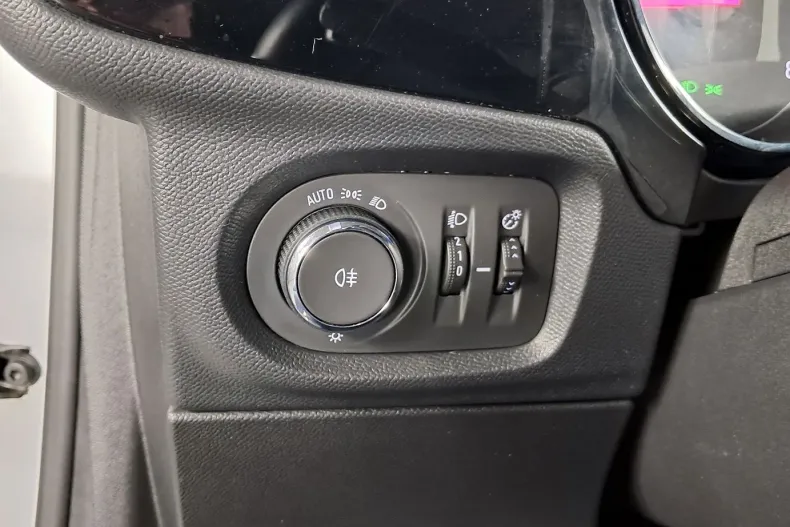 Opel Corsa din 2022 cu 26.768 km - oferta OPE145156 - foto 11