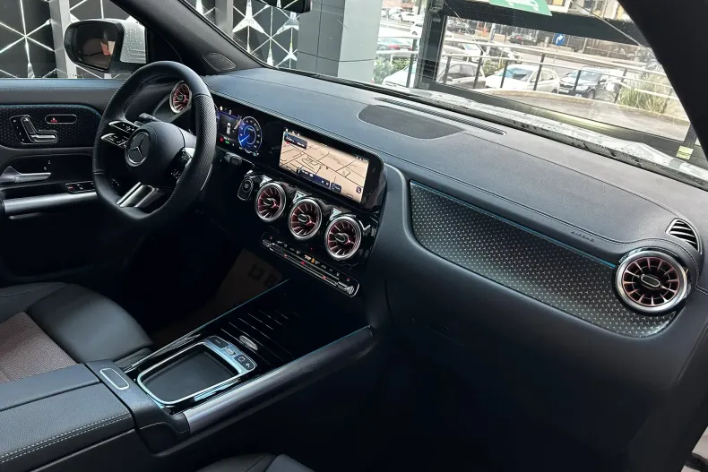 Mercedes-Benz EQA din 2024 cu 3.000 km - oferta MER145175 - foto 14