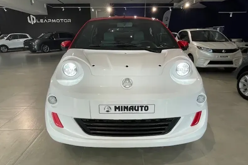 Aixam Miniauto din 2025 cu 2 km - oferta AIX145176 - foto 4