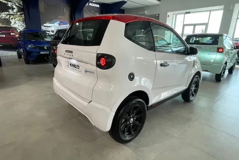 Aixam Miniauto din 2025 cu 2 km - oferta AIX145176 - foto 12
