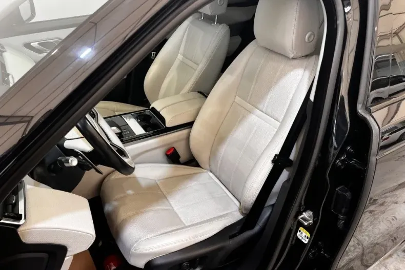 Land Rover Range Rover Velar din 2023 cu 27.201 km - oferta LAN145186 - foto 8