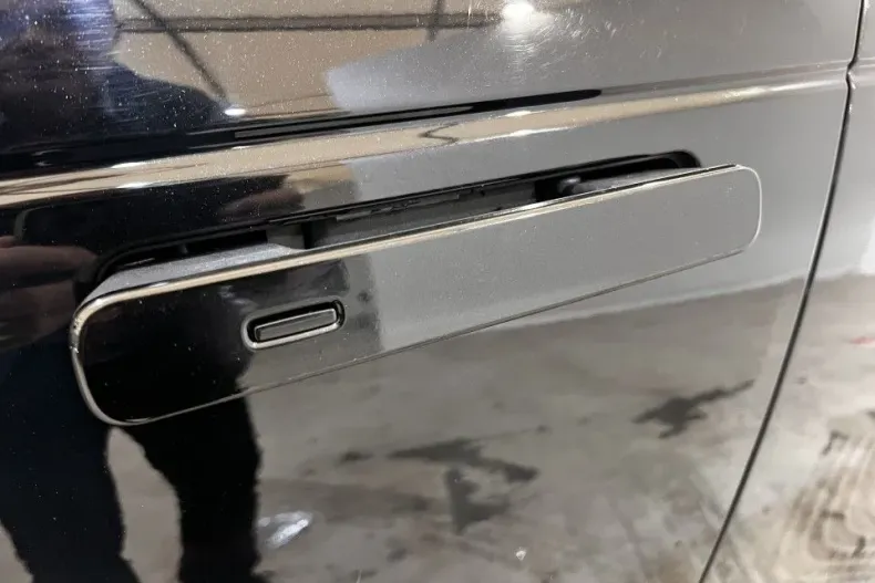 Land Rover Range Rover Velar din 2023 cu 27.201 km - oferta LAN145186 - foto 16