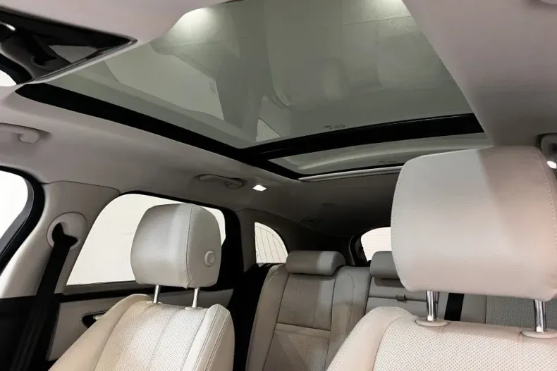 Land Rover Range Rover Velar din 2023 cu 27.201 km - oferta LAN145186 - foto 17