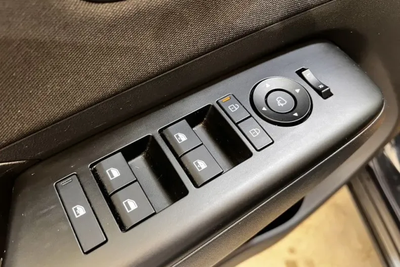 Hyundai KONA din 2023 cu 24.967 km - oferta HYU145190 - foto 13