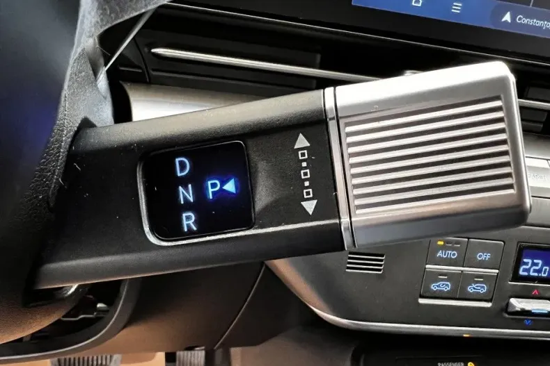 Hyundai KONA din 2023 cu 24.967 km - oferta HYU145190 - foto 18