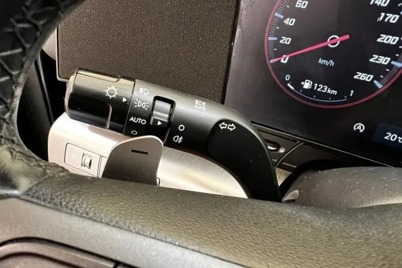 Hyundai KONA din 2023 cu 24.967 km - oferta HYU145190 - foto 22