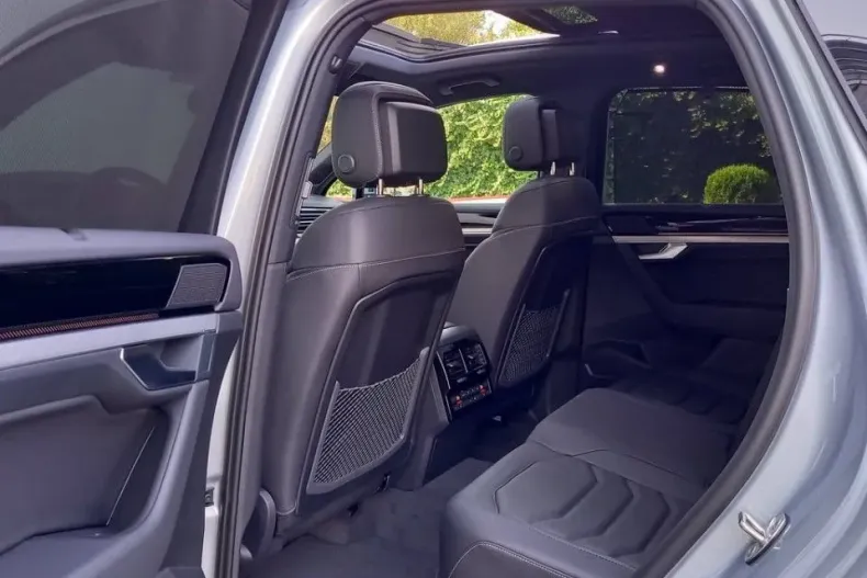 Volkswagen Touareg din 2025 cu 1.000 km - oferta VOL145191 - foto 6