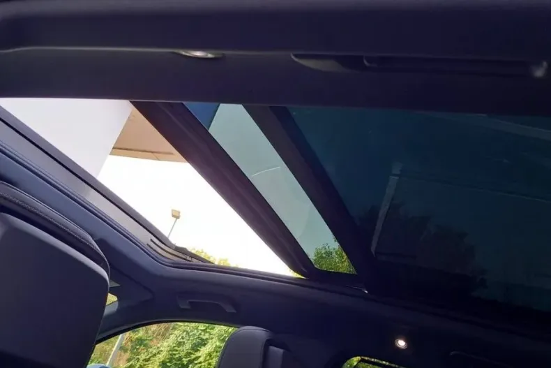 Volkswagen Touareg din 2025 cu 1.000 km - oferta VOL145191 - foto 32