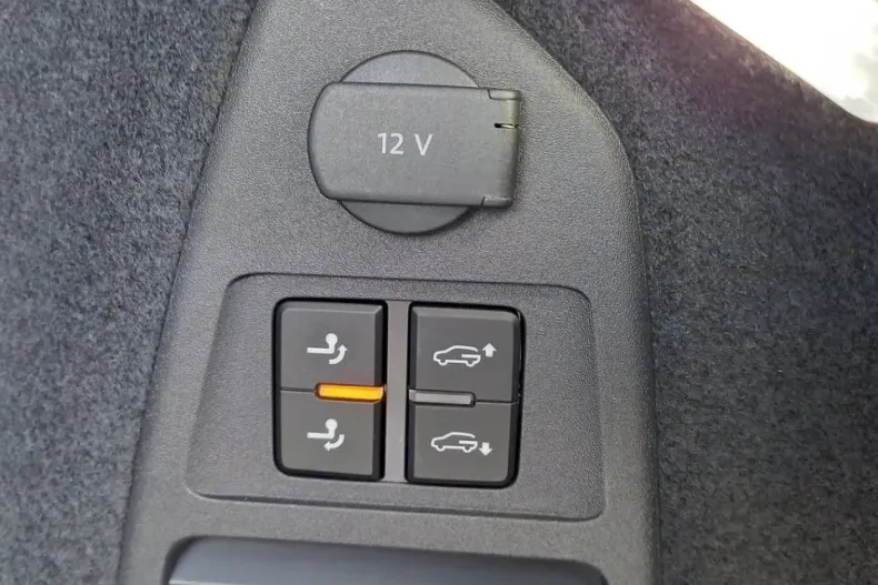 Volkswagen Touareg din 2025 cu 1.000 km - oferta VOL145191 - foto 33