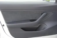 Tesla Model 3 din 2019 cu 66.957 km - oferta TES145247 - foto 3