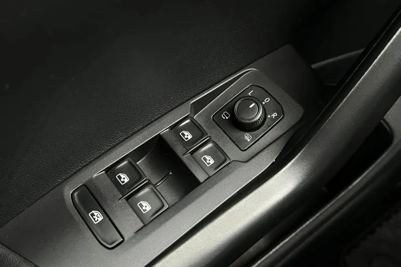 Volkswagen T-Cross din 2021 cu 49.999 km - oferta VOL145255 - foto 24