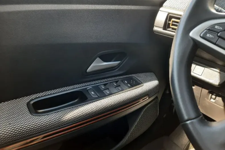 Dacia Sandero din 2023 cu 36.992 km - oferta DAC145274 - foto 23