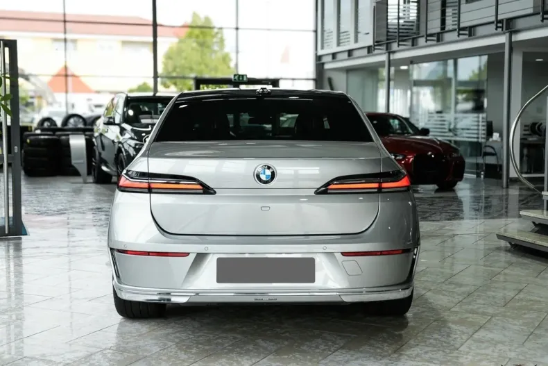 BMW Seria 7 din 2024 cu 17.800 km - oferta BMW145275 - foto 7