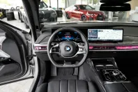BMW Seria 7 din 2024 cu 17.800 km - oferta BMW145275 - foto 11