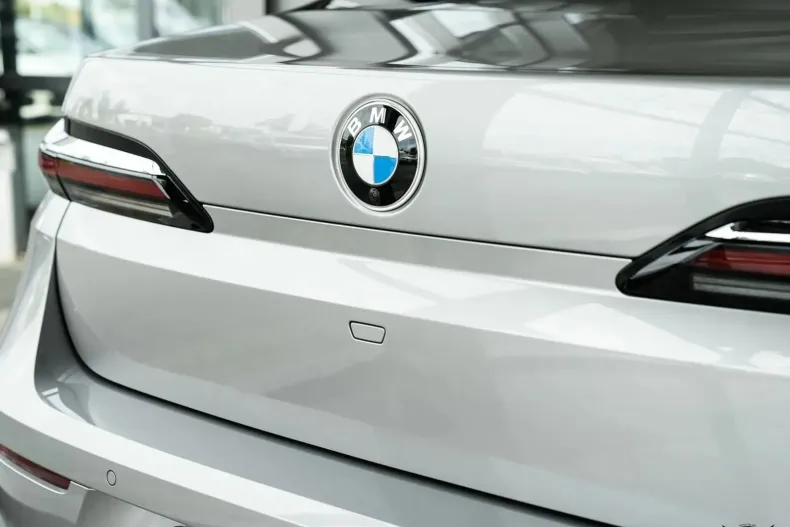 BMW Seria 7 din 2024 cu 17.800 km - oferta BMW145275 - foto 16