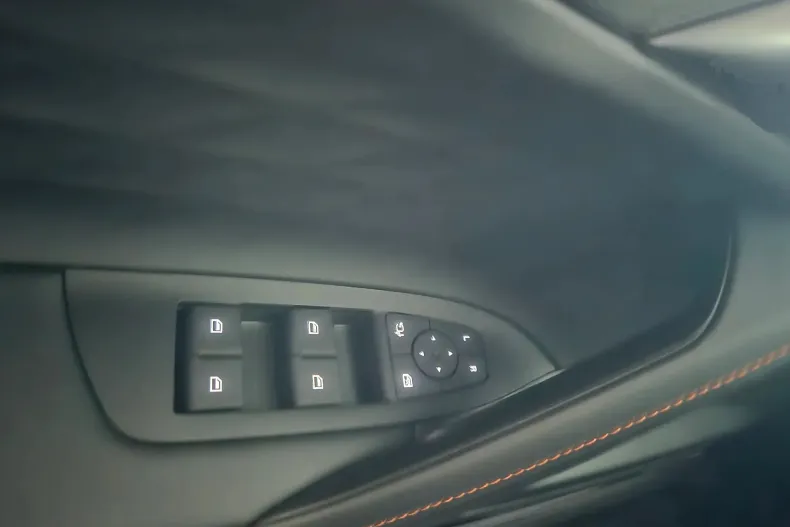 MG HS din 2024 cu 14 km - oferta MG0145297 - foto 9