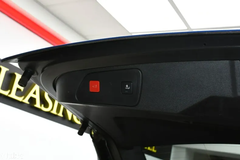 Peugeot 3008 din 2021 cu 87.231 km - oferta PEU145332 - foto 29