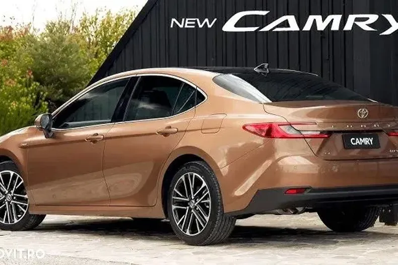 Toyota Camry din 2025 cu 0 km - oferta TOY145340 - foto 1