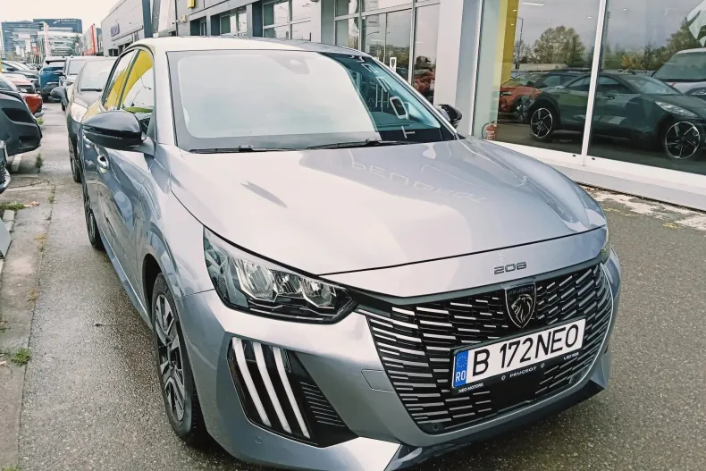 Peugeot 208 din 2025 cu 5.000 km - oferta PEU145346 - foto 2