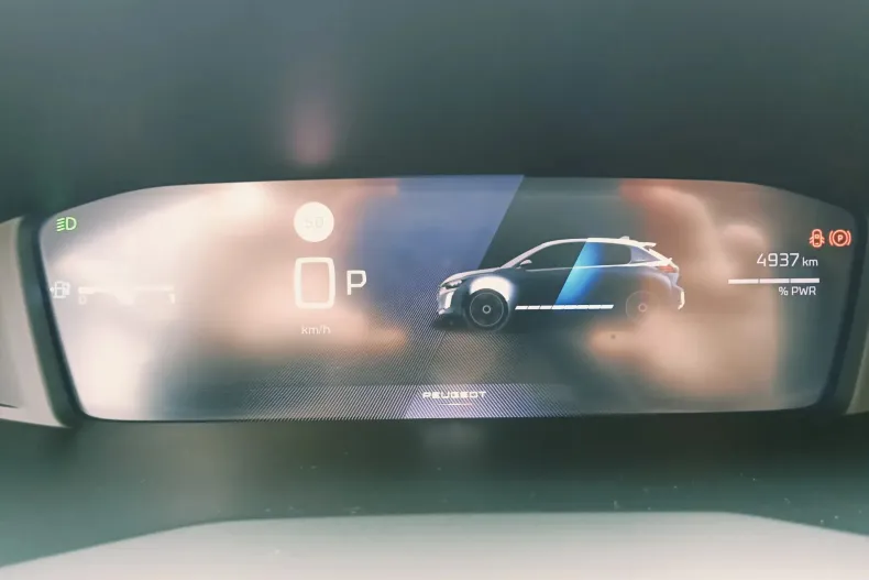 Peugeot 208 din 2025 cu 5.000 km - oferta PEU145346 - foto 8