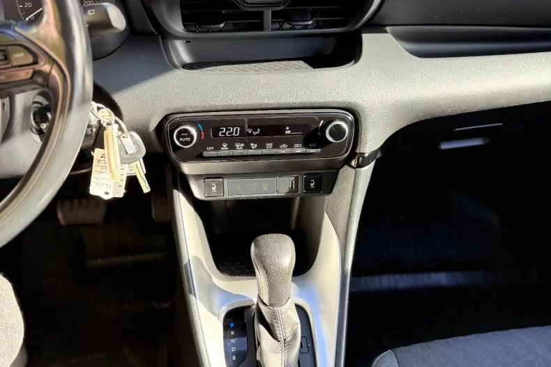 Toyota Yaris din 2021 cu 138.000 km - oferta TOY145368 - foto 21