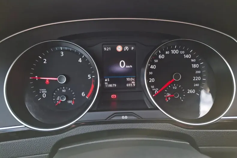 Volkswagen Passat din 2021 cu 114.679 km - oferta VOL145382 - foto 6