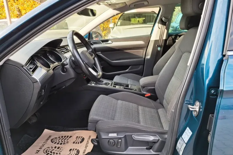 Volkswagen Passat din 2021 cu 114.679 km - oferta VOL145382 - foto 8