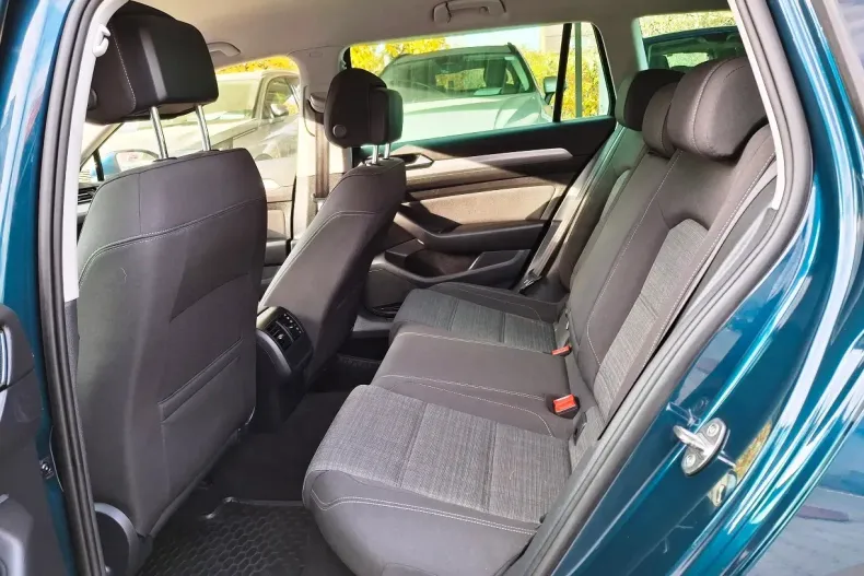 Volkswagen Passat din 2021 cu 114.679 km - oferta VOL145382 - foto 9