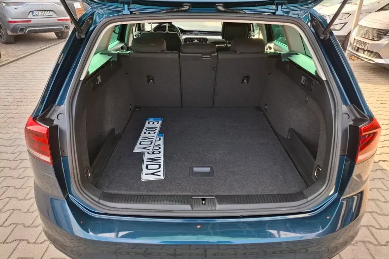 Volkswagen Passat din 2021 cu 114.679 km - oferta VOL145382 - foto 10