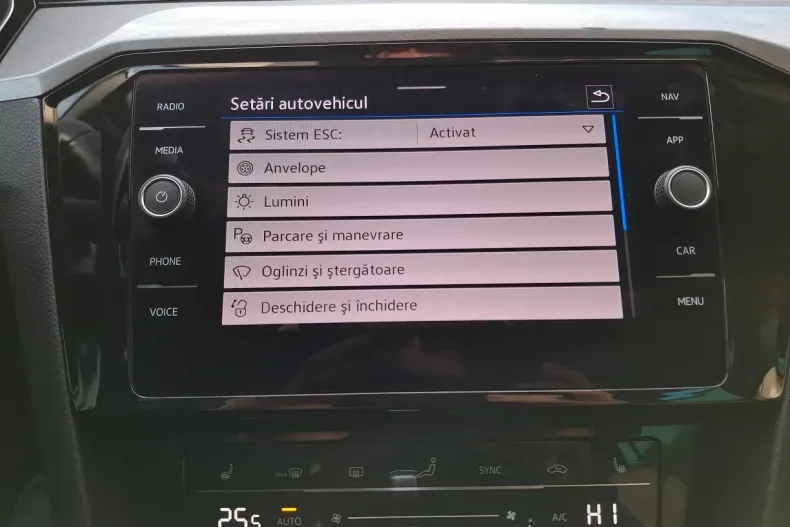 Volkswagen Passat din 2021 cu 114.679 km - oferta VOL145382 - foto 19