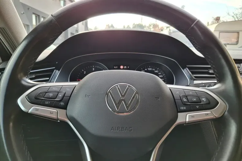 Volkswagen Passat din 2021 cu 114.679 km - oferta VOL145382 - foto 22