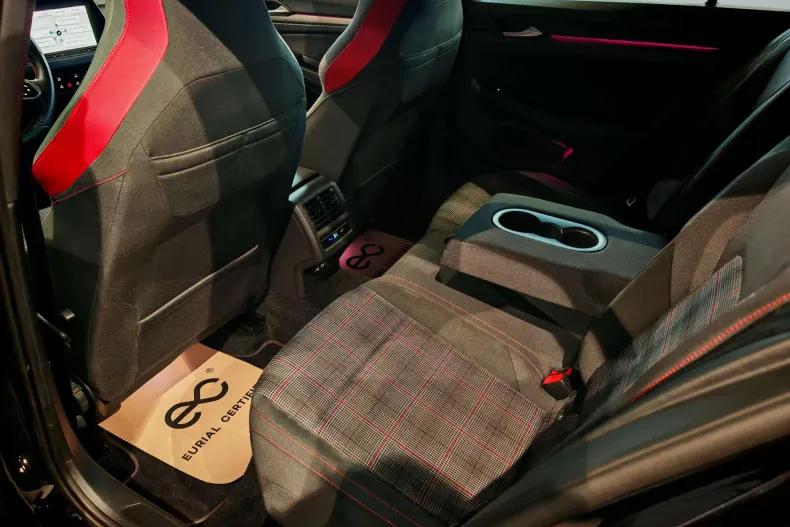 Volkswagen Golf din 2023 cu 48.193 km - oferta VOL145392 - foto 14