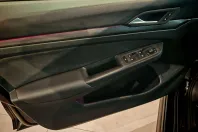 Volkswagen Golf din 2023 cu 48.193 km - oferta VOL145392 - foto 23