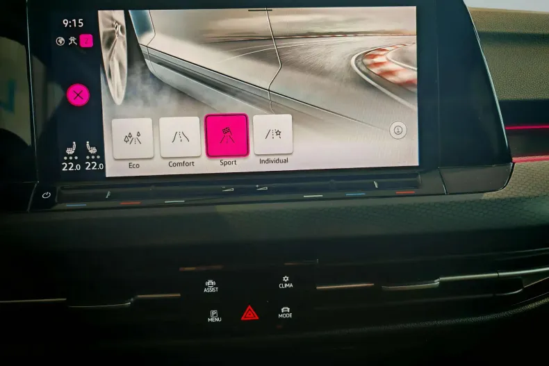 Volkswagen Golf din 2023 cu 48.193 km - oferta VOL145392 - foto 29