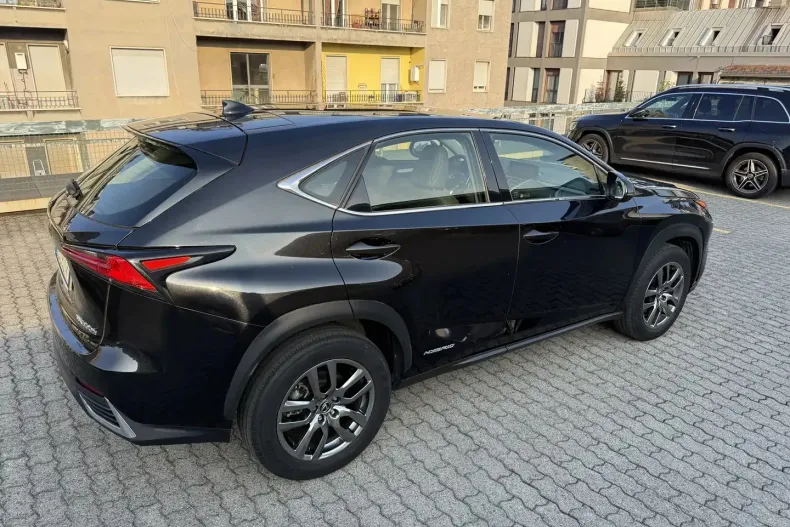Lexus Seria NX din 2020 cu 60.000 km - oferta LEX145394 - foto 6