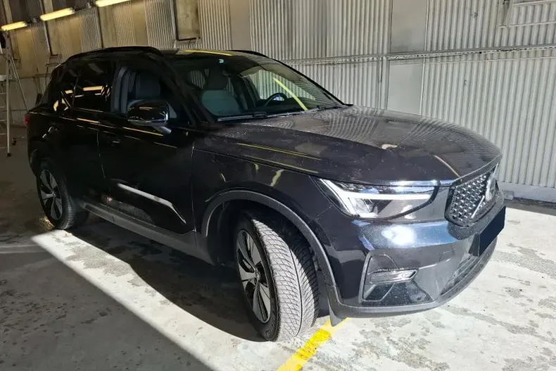 Volvo XC40 din 2022 cu 93.881 km - oferta VOL145396 - foto 3