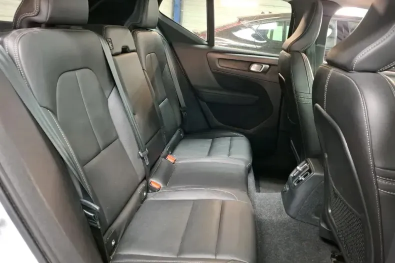 Volvo XC40 din 2021 cu 99.228 km - oferta VOL145397 - foto 7