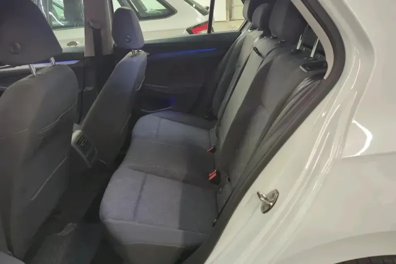 Volkswagen Golf din 2020 cu 30.908 km - oferta VOL145404 - foto 6