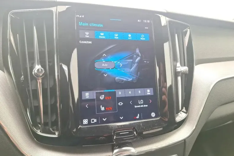 Volvo XC60 din 2021 cu 44.601 km - oferta VOL145407 - foto 6